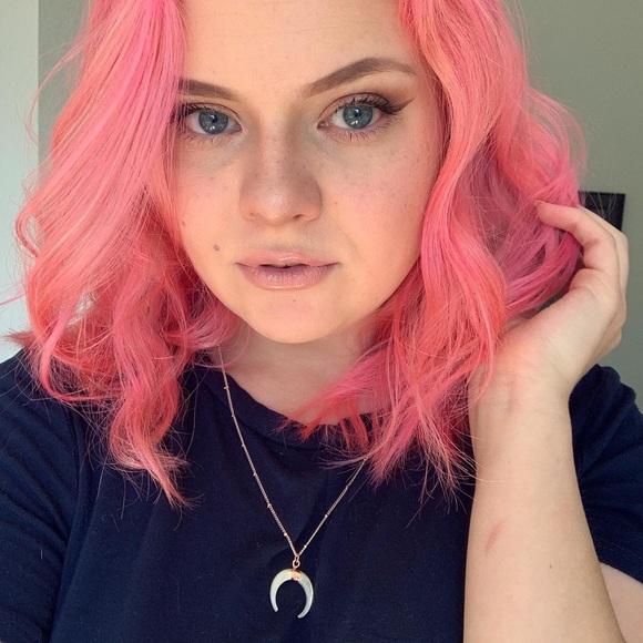 Meet Jennifer - Picture 7 of 7